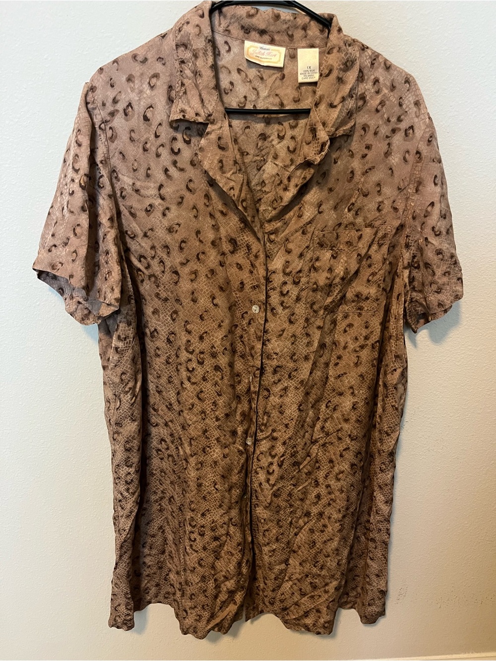 100% silk Judith Hart Vintage Women's Brown Animal-Print Sleep Shirt